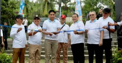 Wamendagri Akhmad Wiyagus membuka Gerakan Pangan Murah di pelataran Pantai Senggigi, Kabupaten Lombok Barat, Nusa Tenggara Barat. (Sumber: Puspen Kemendagri)