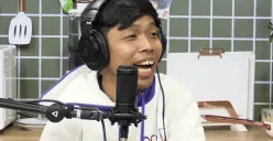 Dede Sunandar mengungkap kondisi finansial yang sempat membuat upaya rujuk dengan Karen Hartatum terhambat di tengah isu keretakan rumah tangga mereka. (Sumber: Youtube/Podcastslmedia)