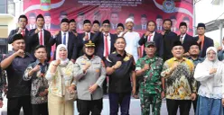 Plt Bupati Bekasi, Asep Surya Atmaja melakukan monitoring langsung pelaksanaan pemilihan Calon Badan Permusyawaratan Desa (BPD) 2026 pada Sabtu, 23 Mei 2026. (Sumber: Refki Maulana/NEWSROOM DISKOMINFOSANTIK.)