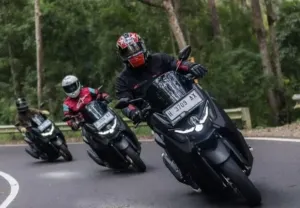 Ilustrasi touring jarak jauh menggunakan sepeda motor. (Sumber: Yamaha)