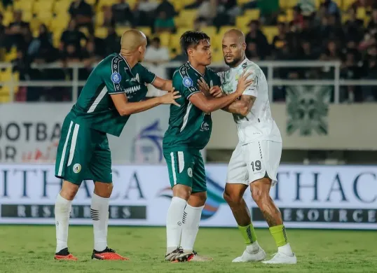 PSS Sleman berhadapan dengan Persib Bandung di Stadion Manahan, Solo, Senin 9 Desember 2024. (Sumber:  | Foto: Instagram/@pssleman)