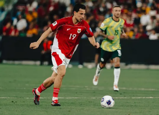 Potret gelandang Timnas Indonesia, Thom Haye yang dikaitkan dengan Persija Jakarta, Persib Bandung serta Malut United. (Sumber: Instagram/@thomhaye)