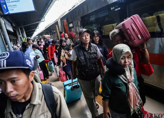 KAI beri diskon tiket mudik Lebaran 2026 sebesar 30 persen. (Sumber: Poskota/Bilal Nugraha Ginanjar)