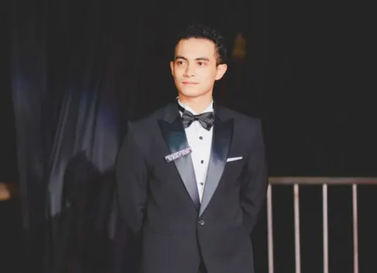 Potret Omara Esteghlal yang mendapat banyak pujian atas perannya sebagai Jefri di film Pengepungan di Bukit Duri. (Sumber: Instagram/Omara Esteghlal)