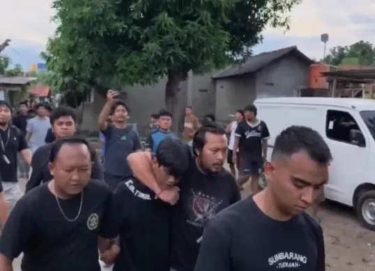 Subdit Jatanras Polda Metro Jaya melakukan penangkapan terhadap pria berinisial N alias R pelaku pembunuhan mayat di dalam karung di Batu Ceper, Kota Tanggerang. (Sumber: Dok. Polda Metro Jaya)