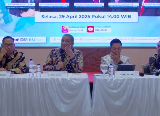Potret konferensi pers kecurangan UTBK 2025. (Sumber: YouTube/SNPMB_ID)