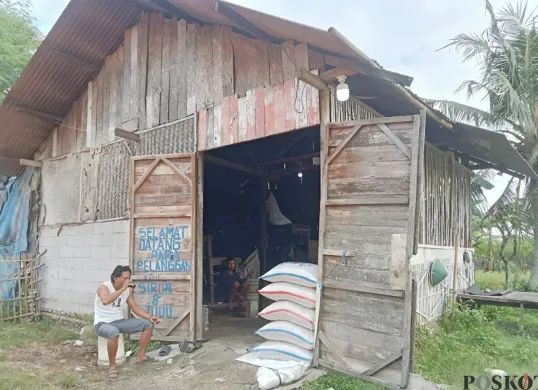 Penggilingan padi di Kampung Tambun Tua, Kecamatan Tambun Utara, Kabupaten Bekasi, Jumat, 1 Agustus 2025. (Sumber: Poskota/Nurpini Aulia Rapika)
