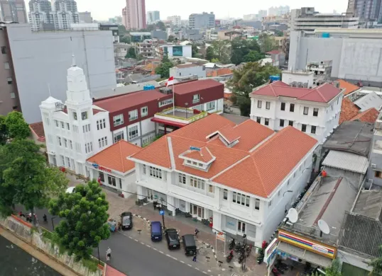 Ilustrasi - KITAB MA HA IS MA YA dibacakan dalam acara spiritual selama 20 jam nonstop di Antara Heritage Center, Jakarta Pusat, Sabtu, 2 Agustus 2025. (Sumber: Antara Heritage Center)