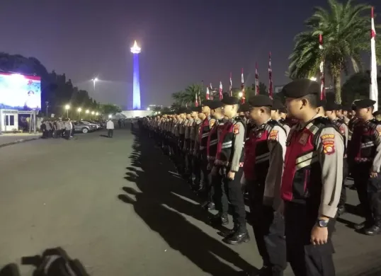 Polisi sebelum mengamankan aksi damai di Monas, Jakarta Pusat, Minggu, 3 Agustus 2025. (Sumber: Dok. Humas Polres Jakarta Pusat)