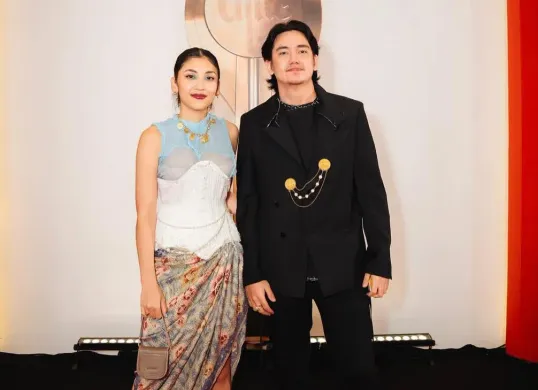 Pasangan selebritas Canti Tachril dan Adipati Dolken. (Sumber: Instagram/@adipati)