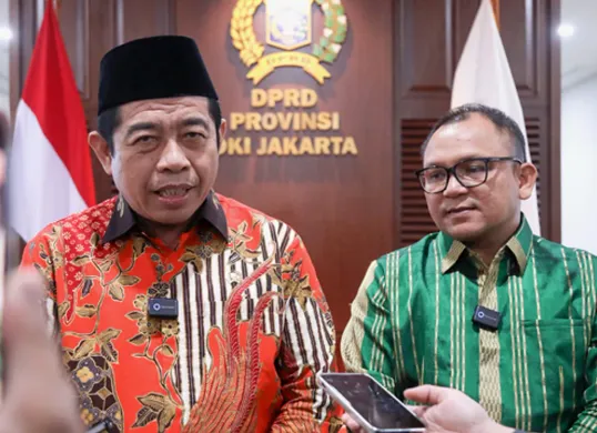 Ketua DPRD DKI Jakarta Khoirudin dan Wakil Ketua DPRD Provinsi DKI Jakarta Basri Baco (Sumber: Dok. Sekretariat DPRD DKI)