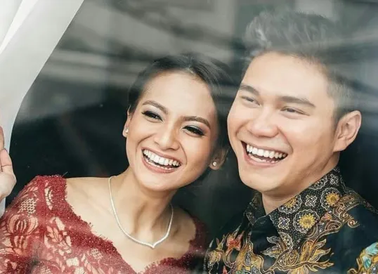 Acha Septriasa dan Vicky Kharisma tengah menjadi sorotan usai dugaan cerai setelah viral postingan co-parenting. (Sumber: Instagram/@pernikahanimpianku)