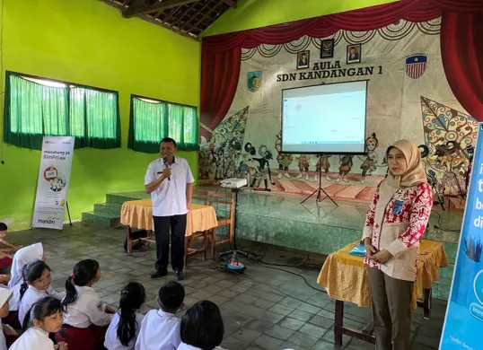 ank Mandiri Akselerasi Generasi Muda Melek Finansial Lewat SimPel. (Sumber: Dok. Bank Mandiri)