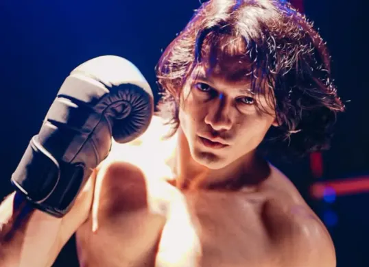 Potret Jefri Nichol yang mengisyaratkan untuk bertanding MMA usai kalah boxing dari El Rumi. (Sumber: Instagram/@jefrinichol)