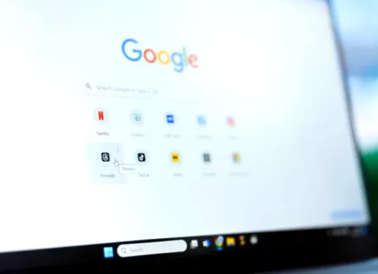 Ilustrasi alternatif Google Chrome. (Sumber: Freepik/DC Studios)