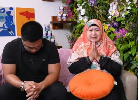 Ibunda Bigmo minta maaf soal kelakuan anak-anaknya soal komentar kepada Azizah Salsha istri Pratama Arhan. (Sumber: tangkapan layar)