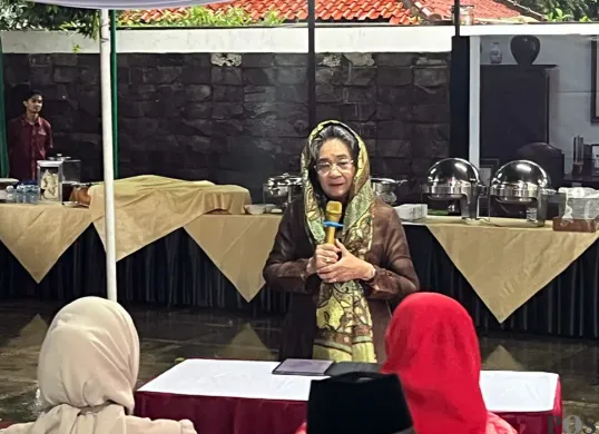 Ketua Yayasan Pembina Hatta, Meutia Farida Hatta Swasono, saat menyampaikan sambutan di Museum Perumusan Naskah Proklamasi, Jakarta Selatan, Selasa, 12 Agustus 2025. (Sumber: POSKOTA | Foto: M Tegar Jihad)