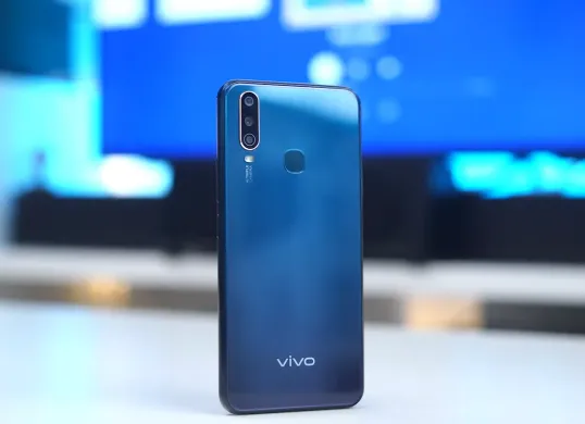 Spesifikasi dan Harga Smartphone Vivo Y17 (Sumber: YouTube/GadgetIn)