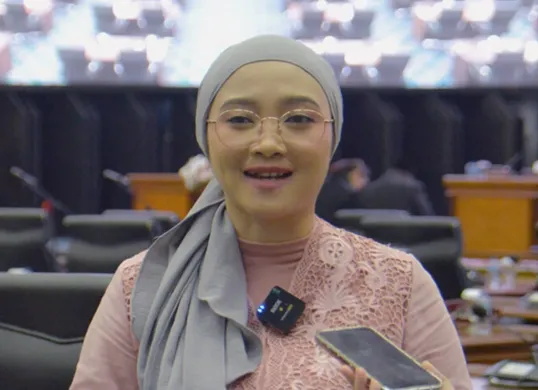 Anggota Komisi E DPRD Provinsi DKI Jakarta Elva Farhi Qolbina (Sumber: Dok. Sekretariat DPRD Jakarta)