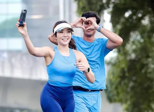 Cinta Brian dan Gisella Anastasia saat menghadiri acara publik, memperlihatkan chemistry yang hangat dan natural. (Sumber: Instagram/@gisel_la)