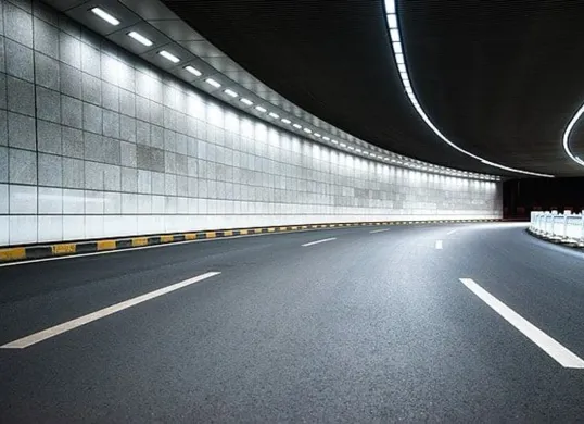 Pembangunan Tol Harbour II di Jakarta Utara diproyeksikan selesai 2026, menjadi akses utama dari Pelabuhan Tanjung Priok menuju Bandara Soekarno–Hatta. (Sumber: Pinterest)