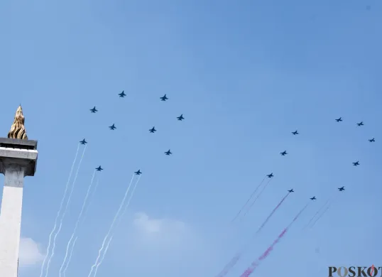 Flypast Pesawat Tempur TNI AU di HUT ke-80 RI