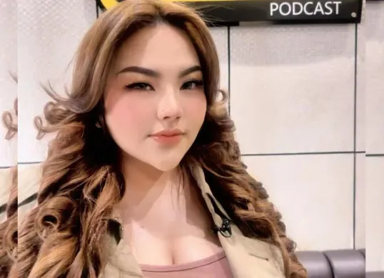 Lisa Mariana bantah tuduhan soal gagal bayar utang kepada Dewi Wulandari. (Sumber: Instagram)