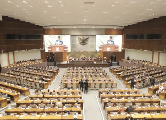 Rapat sidang paripurna DPR. (Sumber: menpan.go.id)