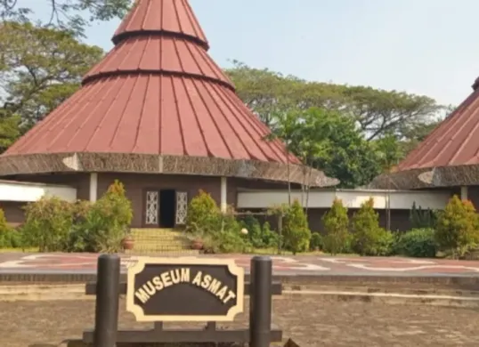 Salah satu anjungan museum suku Asmat di TMII, Jakarta Timur (Sumber: Dok. Pribadi)