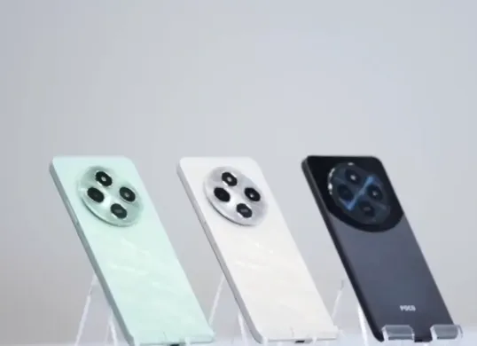POCO C85 punya kejutan sertifikasi tahan air IP64 dan fast charging 33W yang langka untuk segmen entry-level. Bocoran terbaru ungkap semua kelebihannya. (Sumber: YouTube/techieAF English)