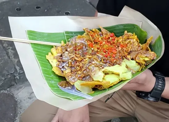 Makanan khas Bogor, Cungkring. (Sumber: YouTube/Tanboy Kun)