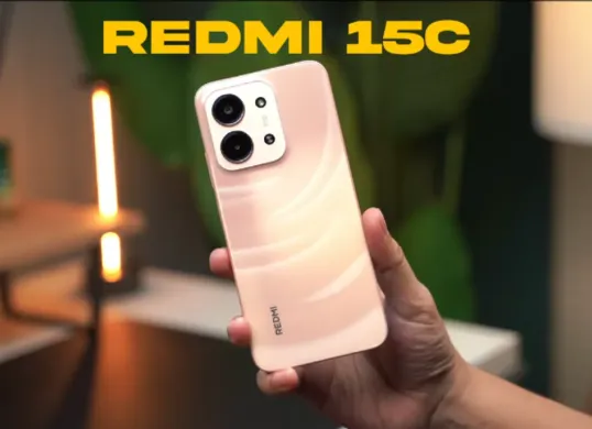 Xiaomi Redmi 15C membawa fitur langka di kelas entry-level HyperOS berbasis Android 15, fast charging 33W, dan teknologi Wet Touch. (Sumber: YouTube/Pizza Gadget)