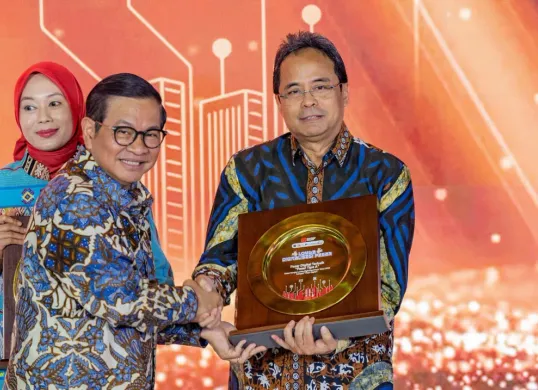 Bank Jakarta Raih 3 Penghargaan Digitalisasi Pasar (Sumber: Dok. Bank Jakarta)