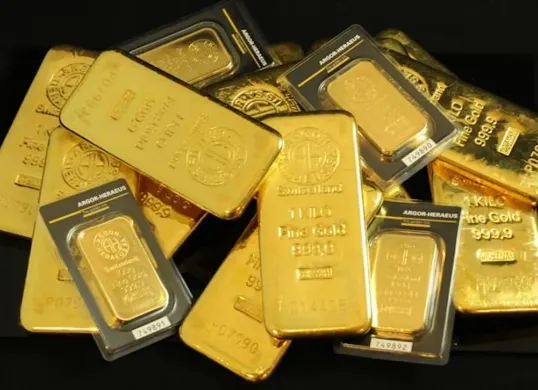 Harga emas naik, pajak ikut menambah beban investor kecil makin sulit membeli. (Sumber: Pinterest)