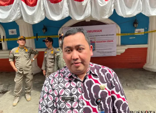 Kepala Bidang Industri Pariwisata Disparekfraf Jakarta, Iffan, mengatakan pemerintah bakal duduk bareng dengan pelaku usaha hiburan untuk membahas Raperda KTR. (Sumber: Poskota/Pandi Ramedhan)
