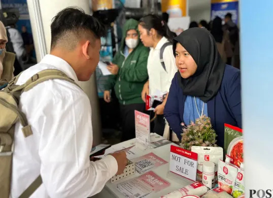 Ilustrasi, pelamar di Job Fest Rawamangun, Jakarta Timur. (Sumber: POSKOTA | Foto: M Tegar Jihad)