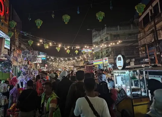 Wisata kuliner di Pasar Lama Tangerang. (Sumber: Shopee)