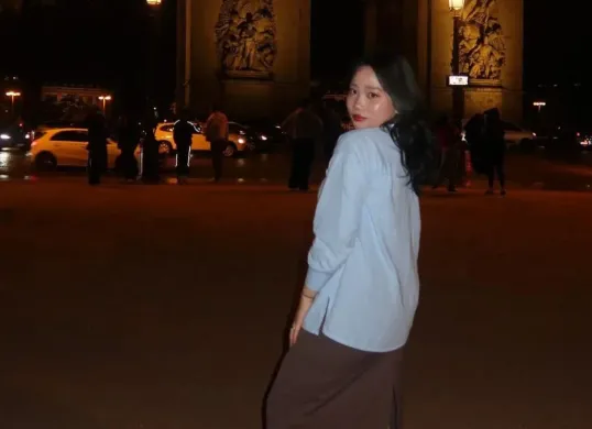 Putri dari mantan Gubernur Jawa Barat Ridwan Kamil dan Atalia Praratya, Camilia Laetitia Azzahra, yang akrab disapa Zara . (Sumber: Instagram/@camilliazr)