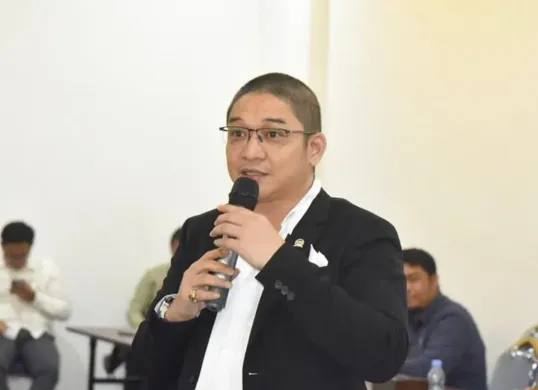 Anggota DPR Sigit Purnomo Syamsuddin Said alias Pasha Ungu, diisukan mundur dari kursi parlemen. (Sumber: Instagram/@pashaungu_vm)