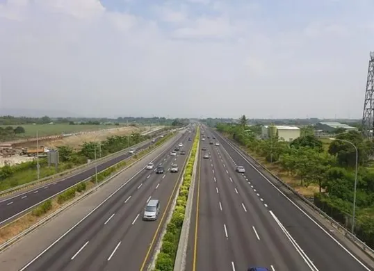Tarif Tol Becakayu (Bekasi Cawang Kampung Melayu) naik pada tahun 2025. (Sumber: Pinterest)