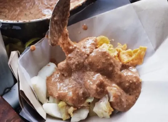 Ilustrasi kuliner di Jalan Surya Kencana Bogor. (Sumber: Instagram/@explorebogor)