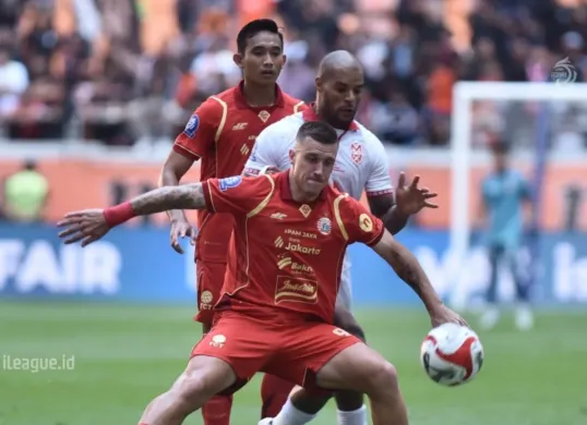 Aksi Fabio Calonego pada pertandingan Persija vs Malut United di Jakarta International Stadium (JIS) Sabtu, 23 Agustus 2025. (Sumber: ileague.id)