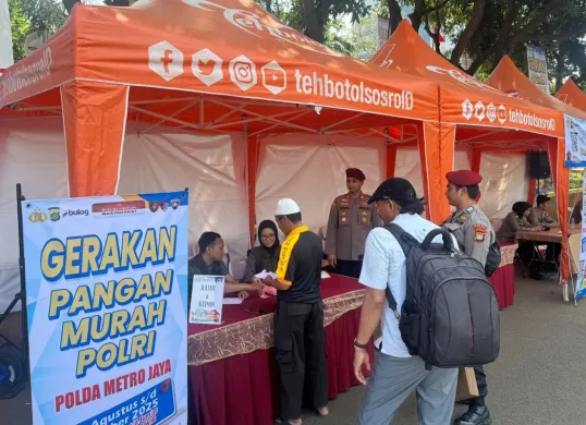 Gerakan Pangan Murah menjual beras SPHP dengan harga terjangkau di Lapangan Presisi Polda Metro Jaya, Jakarta Selatan, Rabu, 27 Agustus 2025. (Sumber: Dok. Polda Metro Jaya)