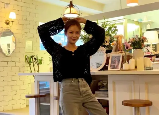 Aktris Song Da Eun tengah dikabarkan dekat dengan salah satu idol K-pop papan atas, Jimin BTS. (Sumber: Instagram/@da.eun.da.eun.)
