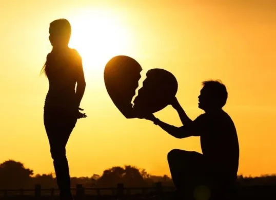 4 zodiak ini tanpa sadar sering bikin patah hati (Sumber: Pinterest/AroMa Rose)