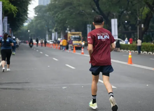 Komplek Stadion Gelora Bung Karno (GBK) salah satu spot jogging nyaman di Jakarta. (Sumber: Instagram/@love_gbk)