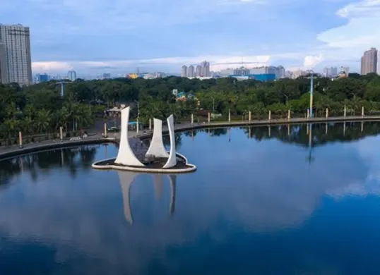 Rekomendasi 8 destinasi wisata murah di Jabodetabek, cek di sini.  
(Sumber: ancol.com)