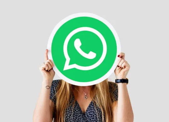 Cara pakai 2 WhatsApp di 1 HP. (Sumber: Freepik)