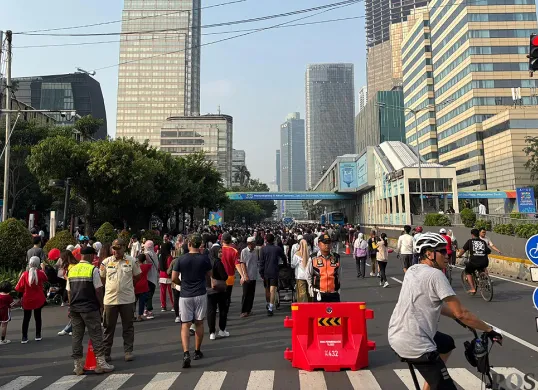 Situasi kegiatan CFD di kawasan Sarinah, Jakarta Pusat pada Minggu, 31 Agustus 2025. (Sumber: POSKOTA | Foto: M Tegar Jihad)