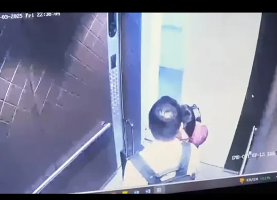 Video pramugari Exy Dwi Lestari viral di TikTok. (Sumber: TikTok/@winnabalina)